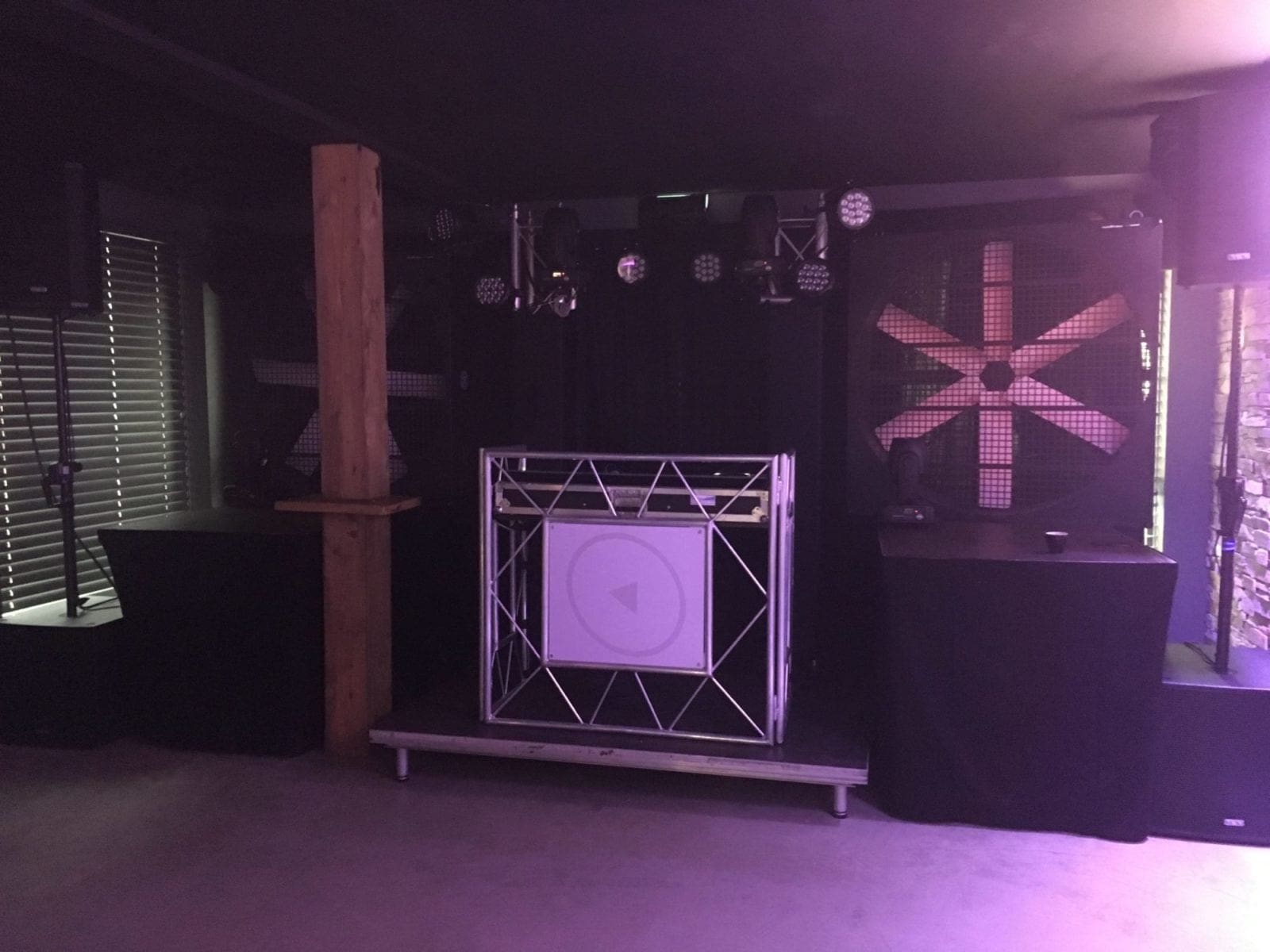 Blus Barneveld New Year 2018 6 Crew Licht en Geluid