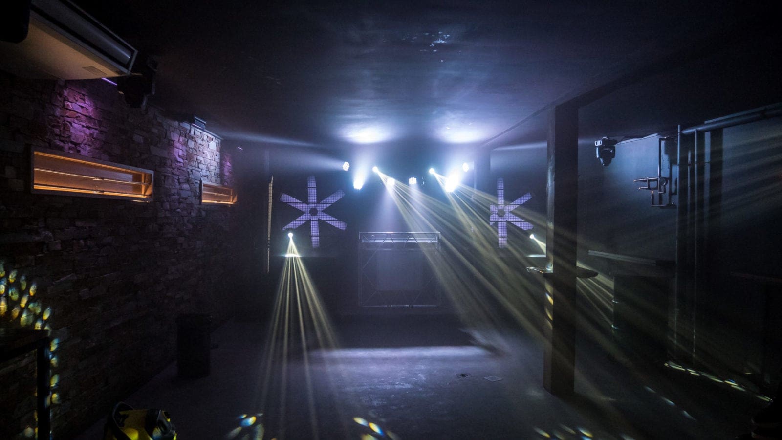 Blus Barneveld New Year 2018 Crew Licht en Geluid verhuur