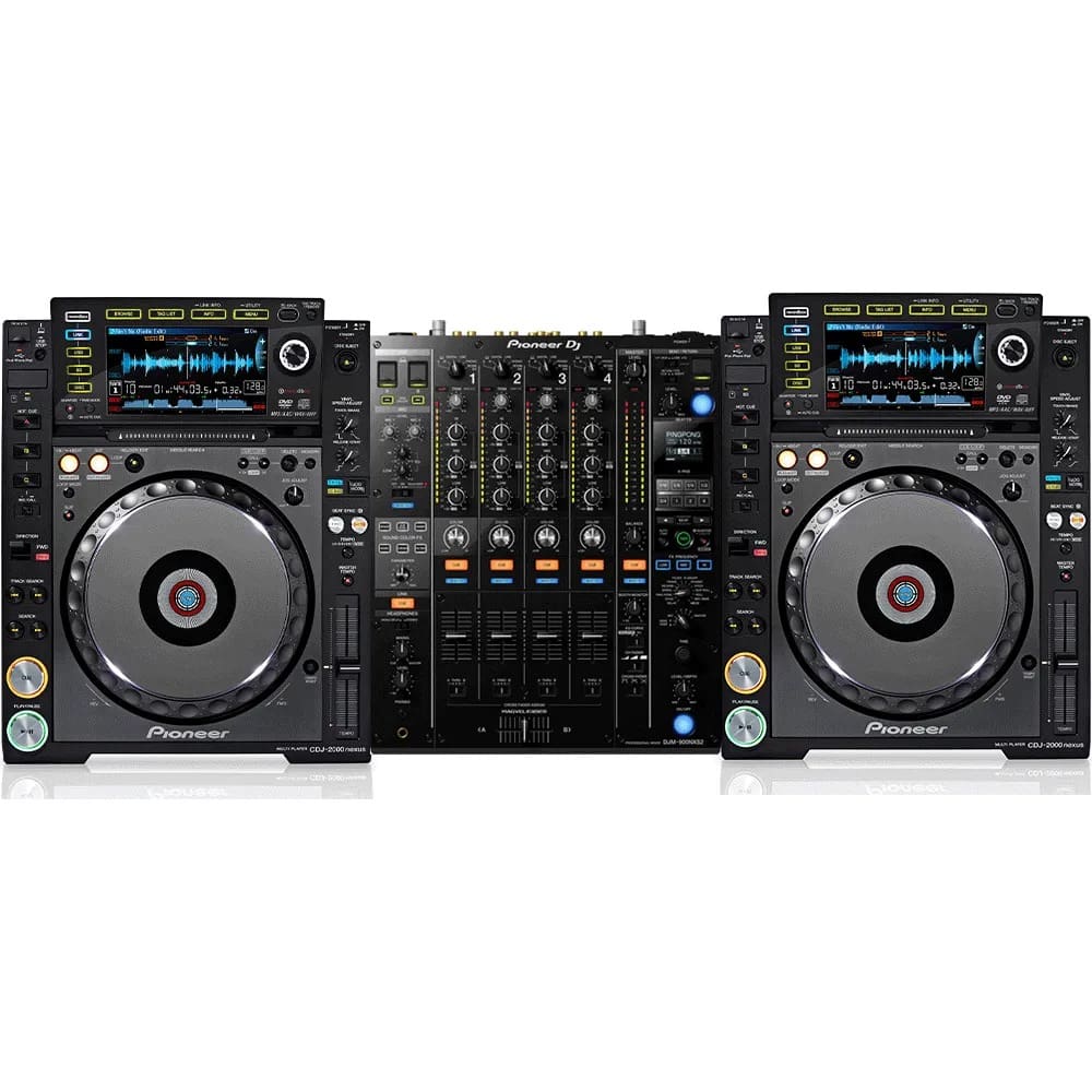 2 x Pioneer CDJ 2000 NXS2, 1 x pioneer DJM 900 NXS in case - Crew